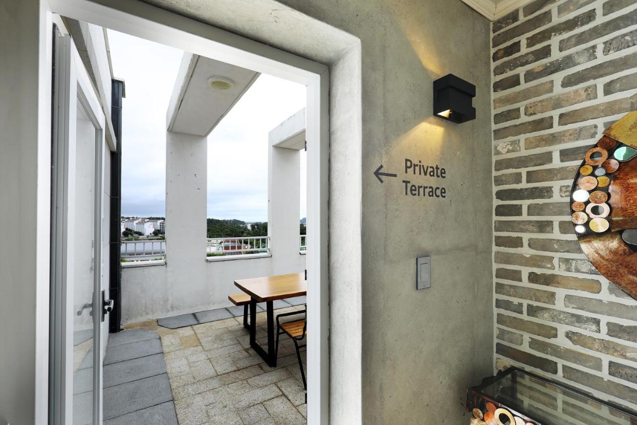 Cornerstone Hotel Сеогвипо Екстериор снимка