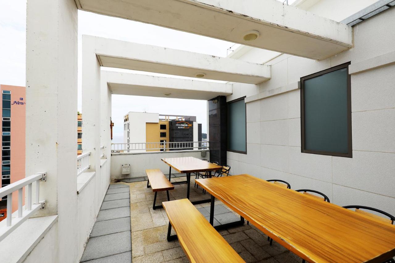 Cornerstone Hotel Сеогвипо Екстериор снимка