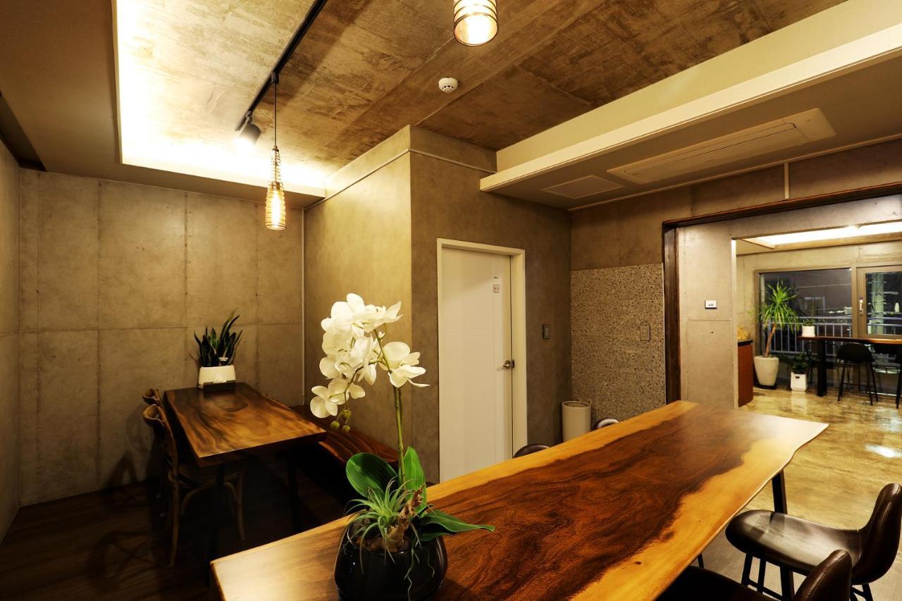 Cornerstone Hotel Сеогвипо Екстериор снимка